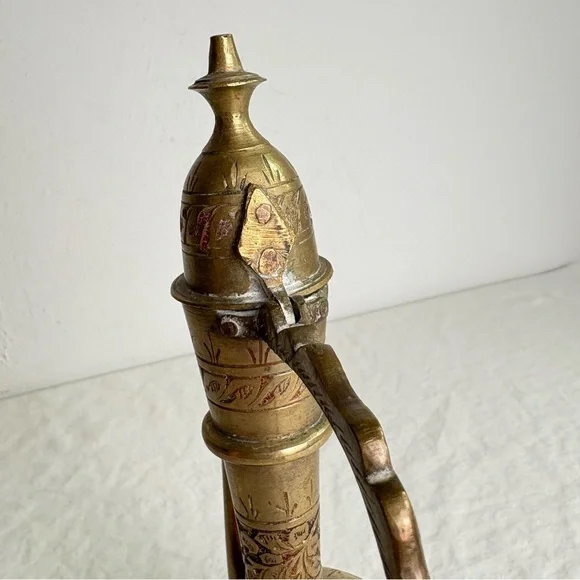 Vintage Solid Brass Teapot Genie Lamp Pitcher Made in India Ornate Etched Floral - Picture 6 of 15
